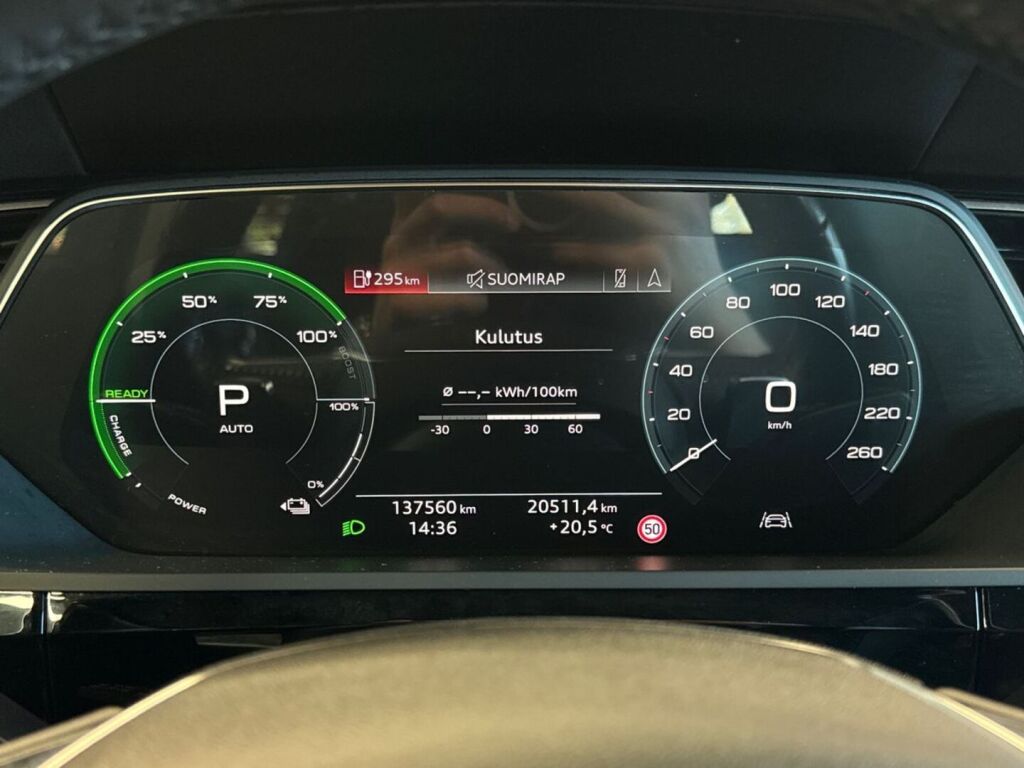 Audi e-tron 2020 Sininen