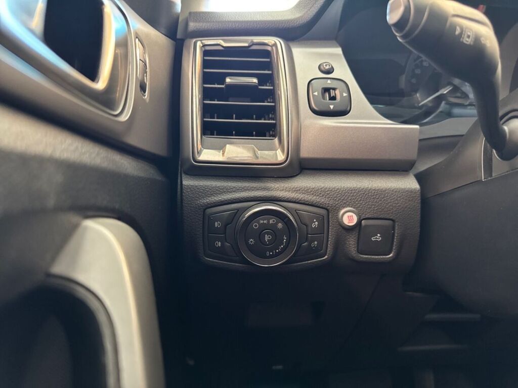 Ford Ranger 2020 Musta