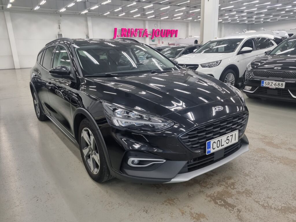Ford Focus 2020 Musta