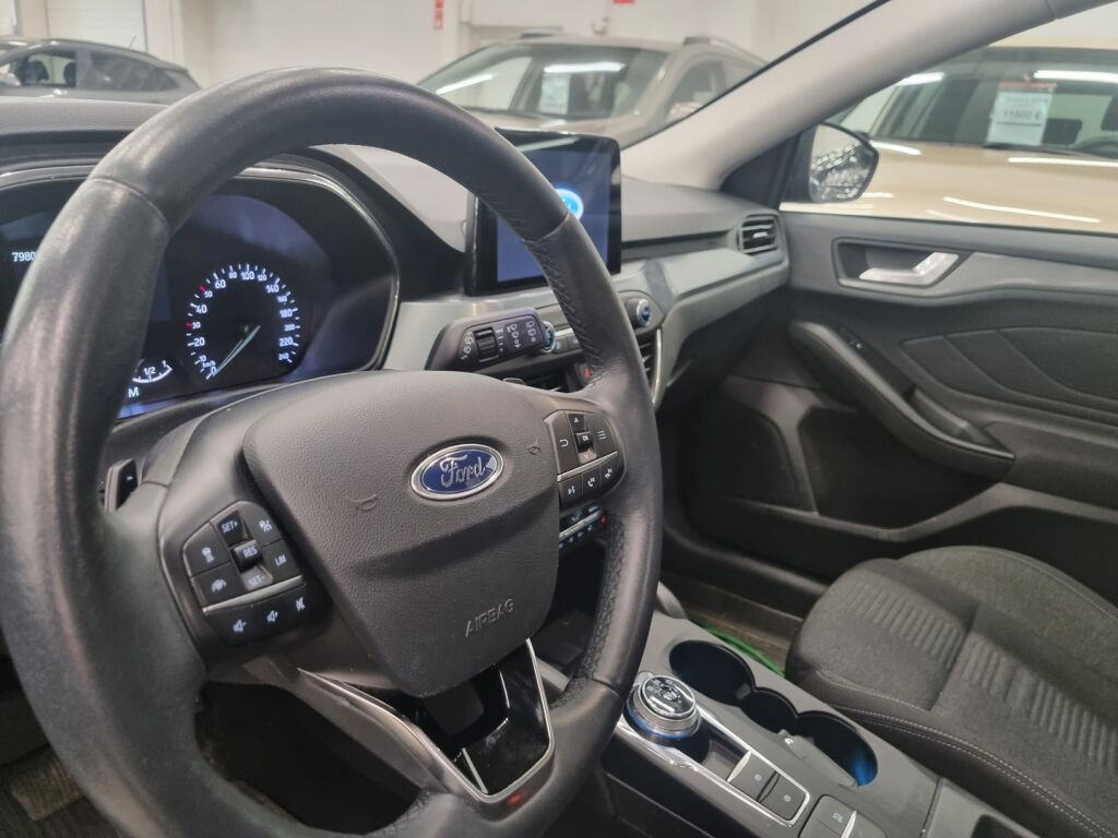 Ford Focus 2020 Musta