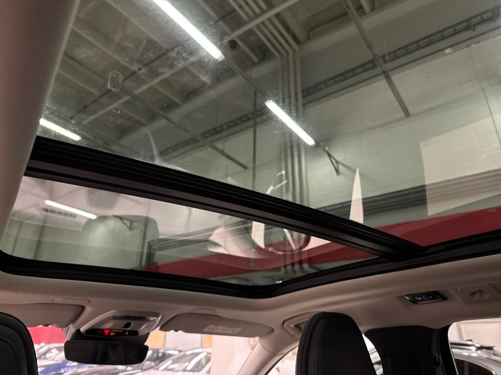 Volvo XC60 2020 Musta