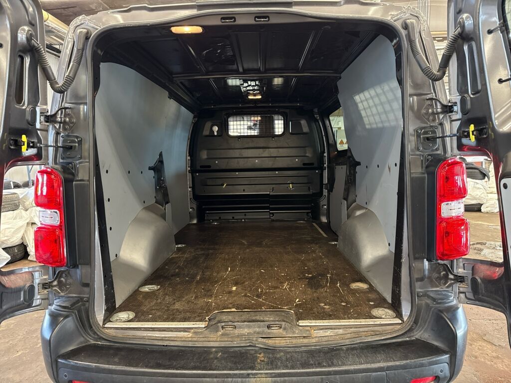 Toyota Proace 2020 Harmaa