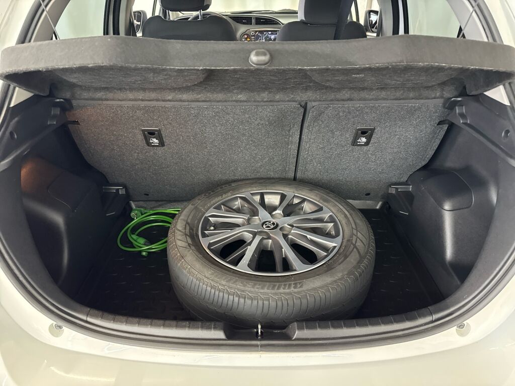 Toyota Yaris 2020 Valkoinen