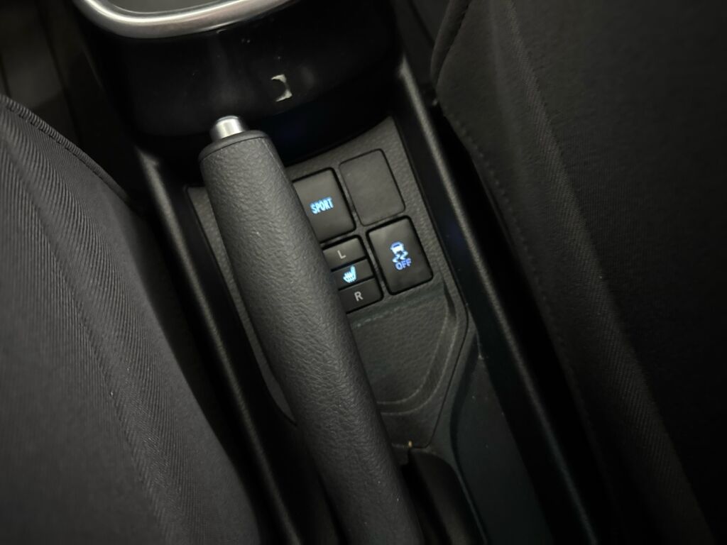 Toyota Yaris 2020 Valkoinen