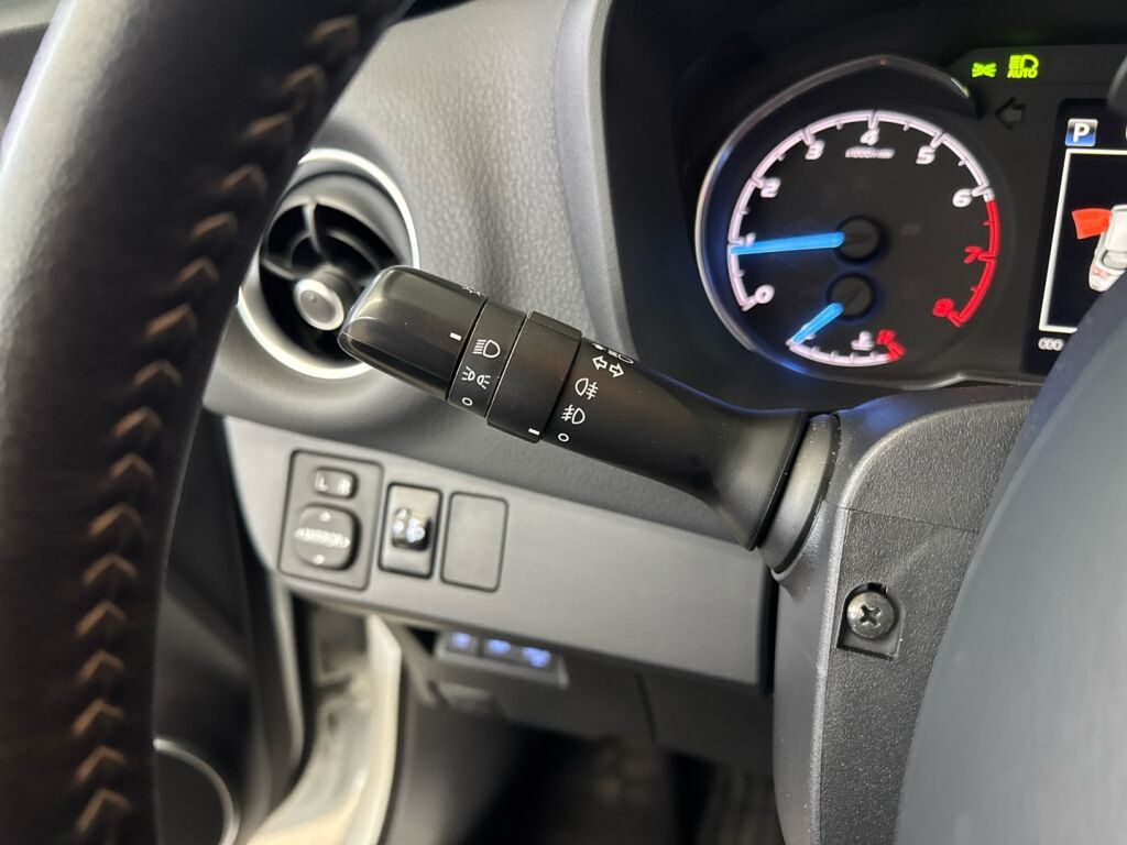 Toyota Yaris 2020 Valkoinen