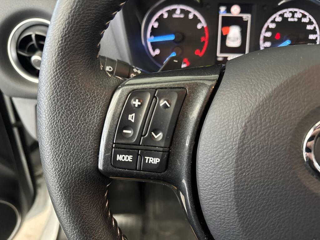 Toyota Yaris 2020 Valkoinen