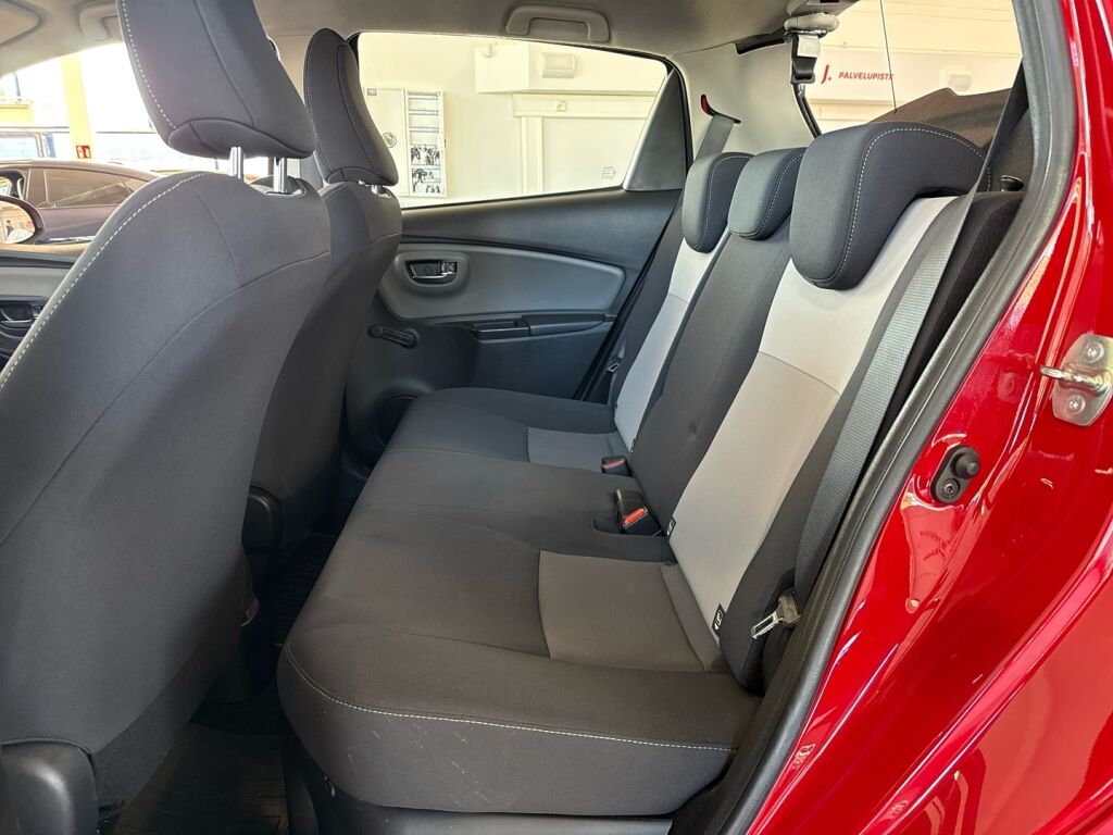Toyota Yaris 2020 Punainen