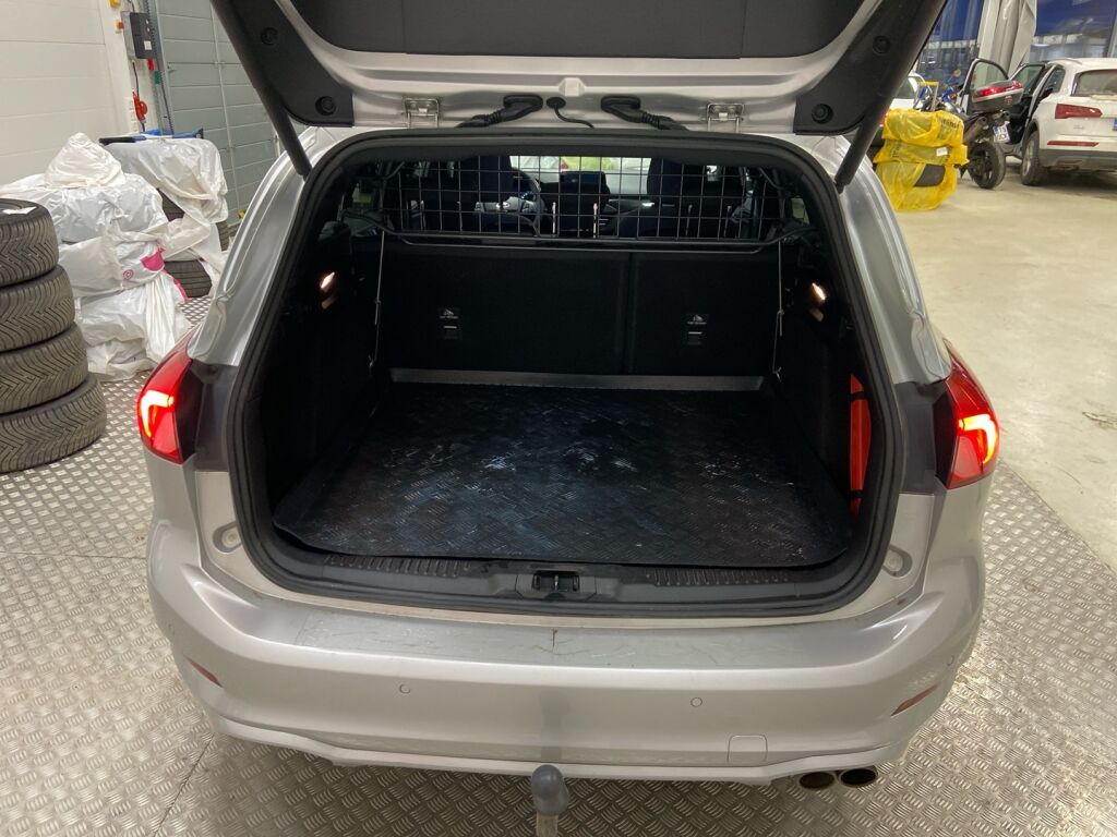 Ford Focus 2020 Harmaa