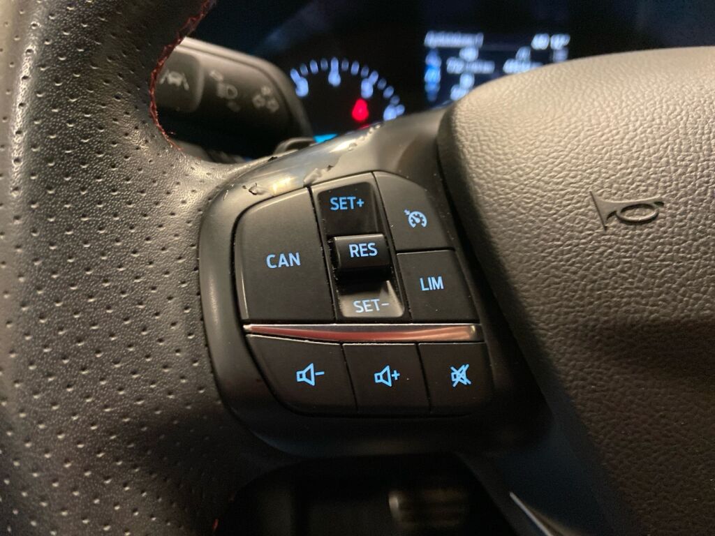 Ford Focus 2020 Harmaa