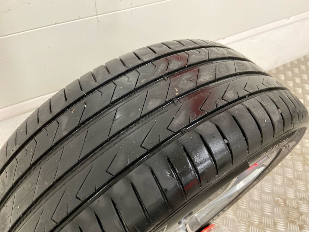 Ford Focus 2020 Harmaa