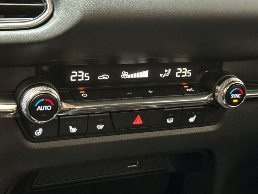 Mazda CX-30 2020 Punainen