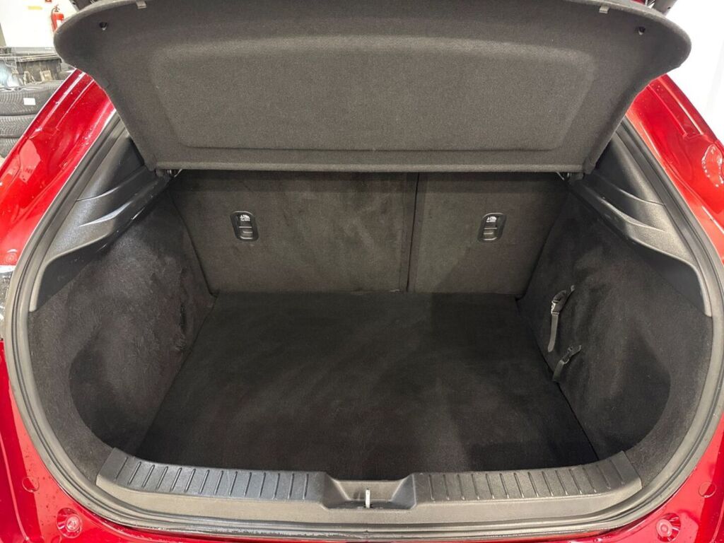 Mazda CX-30 2020 Punainen