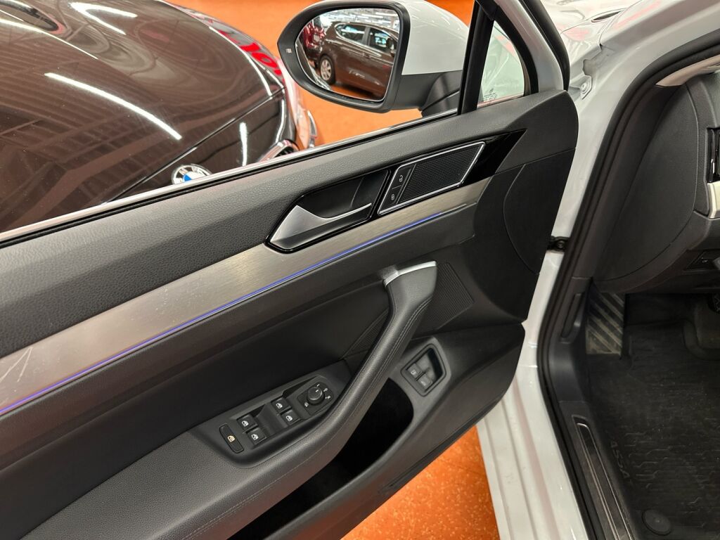 Volkswagen Passat 2017 Valkoinen