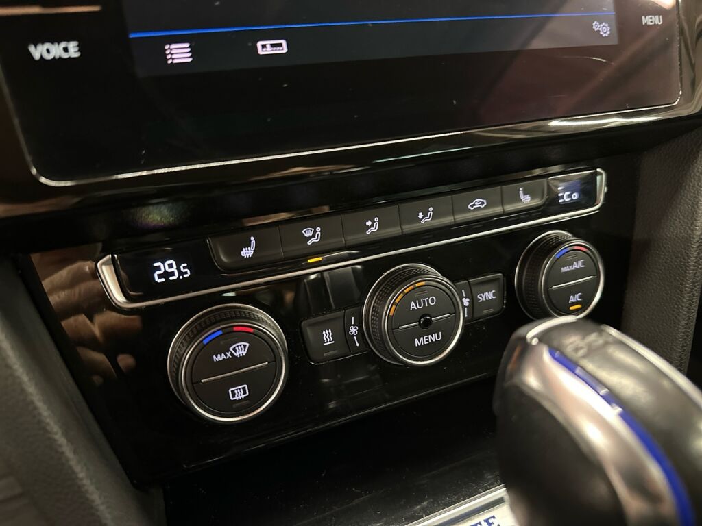 Volkswagen Passat 2017 Valkoinen