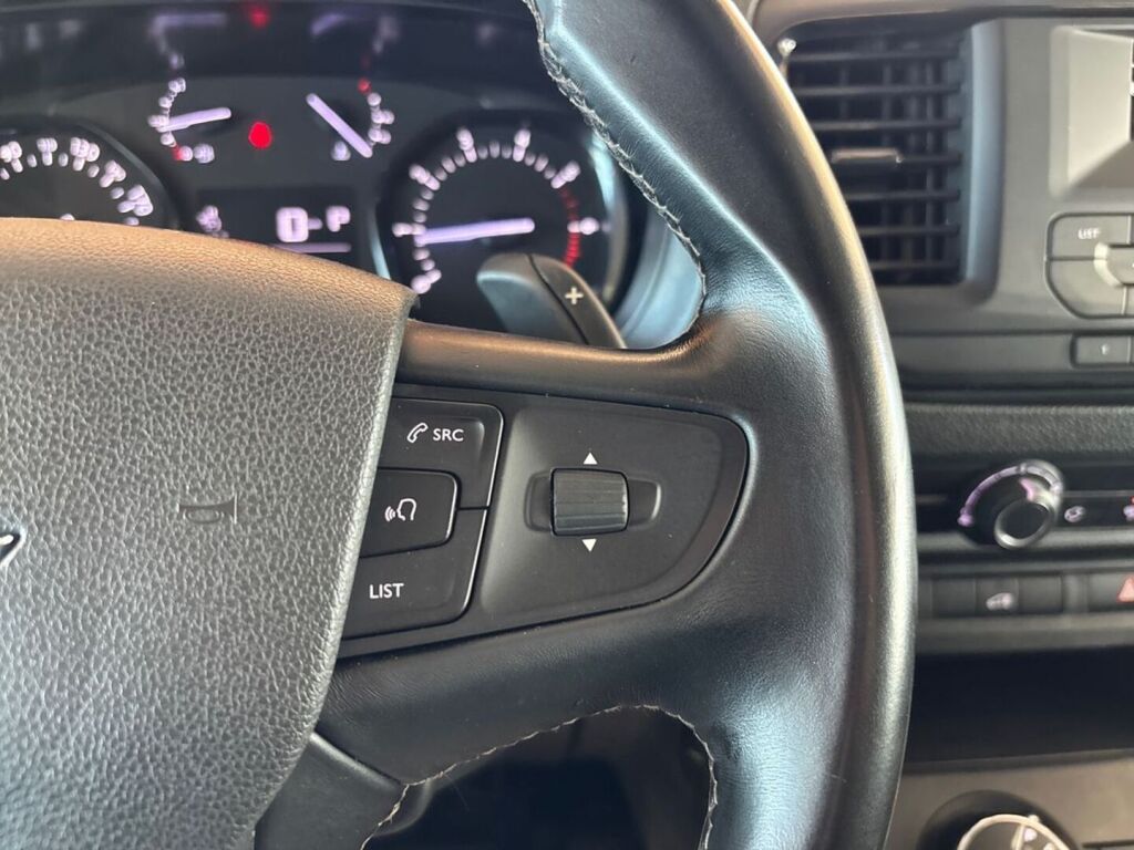 Opel Vivaro 2020 Valkoinen