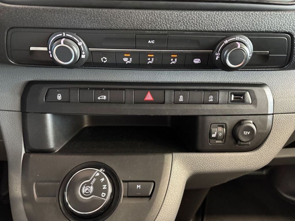 Opel Vivaro 2020 Valkoinen