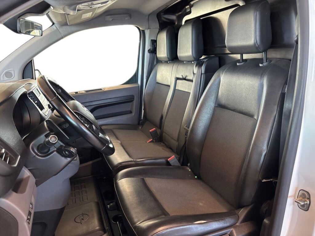 Opel Vivaro 2020 Valkoinen