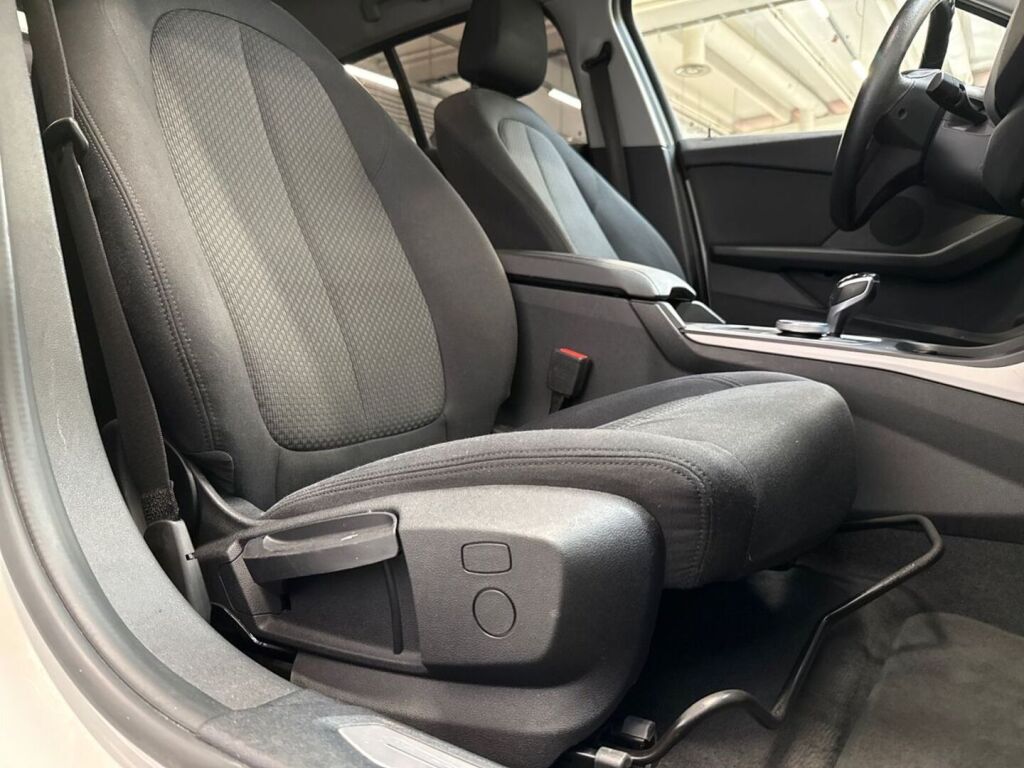 BMW 118 2020 Valkoinen