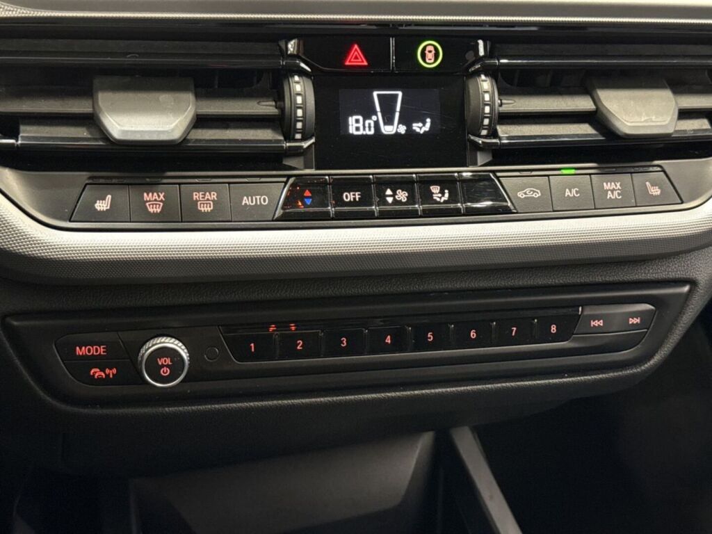 BMW 118 2020 Valkoinen