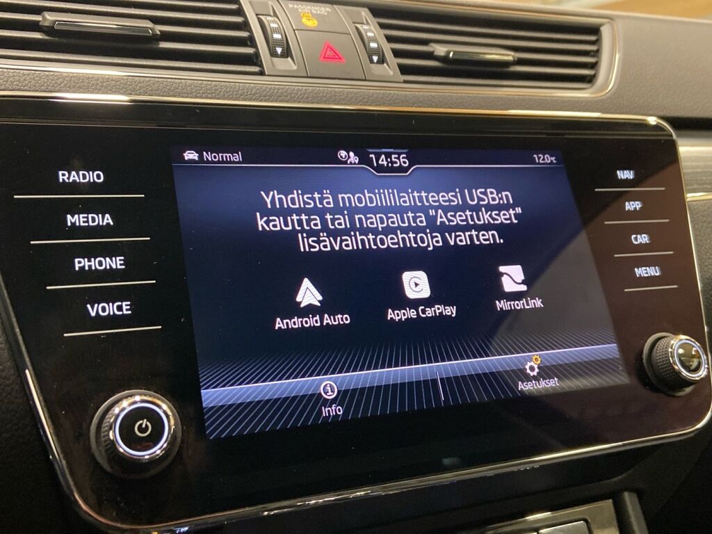 Skoda Superb 2020 Harmaa