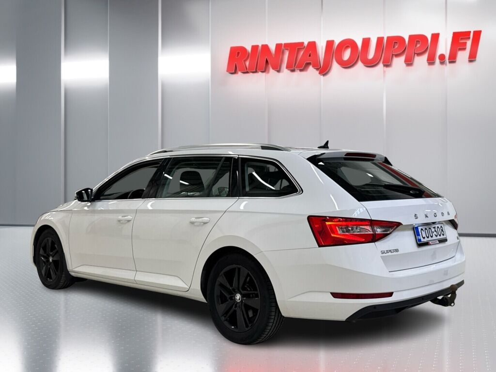 Skoda Superb 2020 Valkoinen