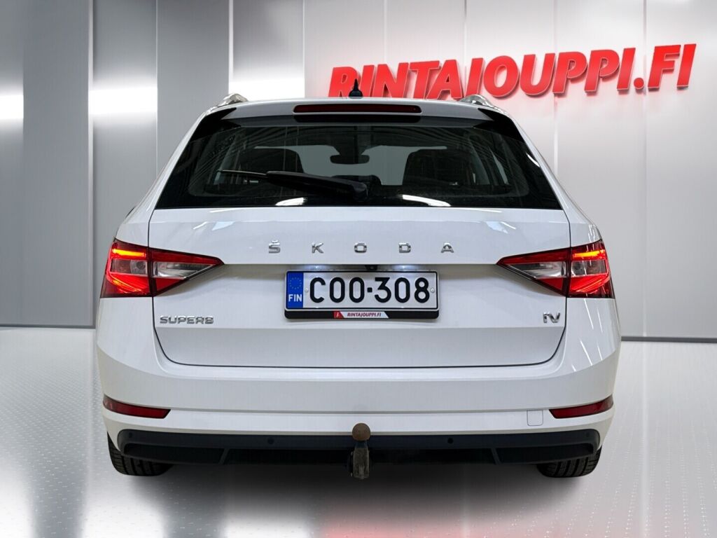 Skoda Superb 2020 Valkoinen