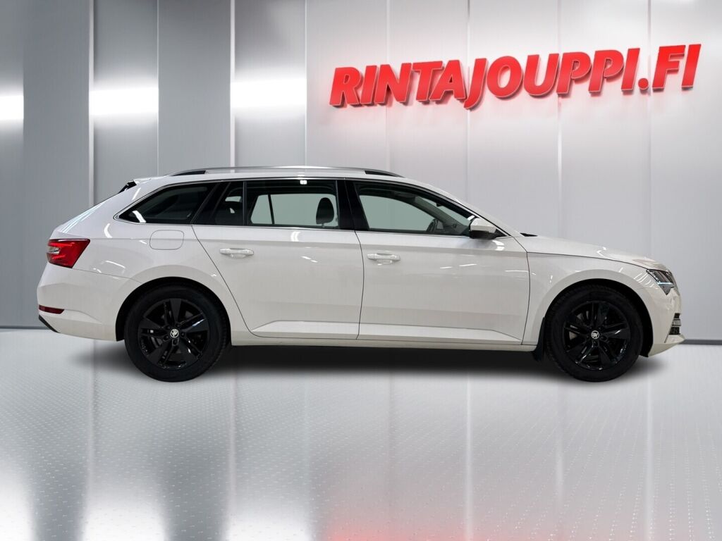 Skoda Superb 2020 Valkoinen