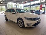Volkswagen Passat 2016 Valkoinen
