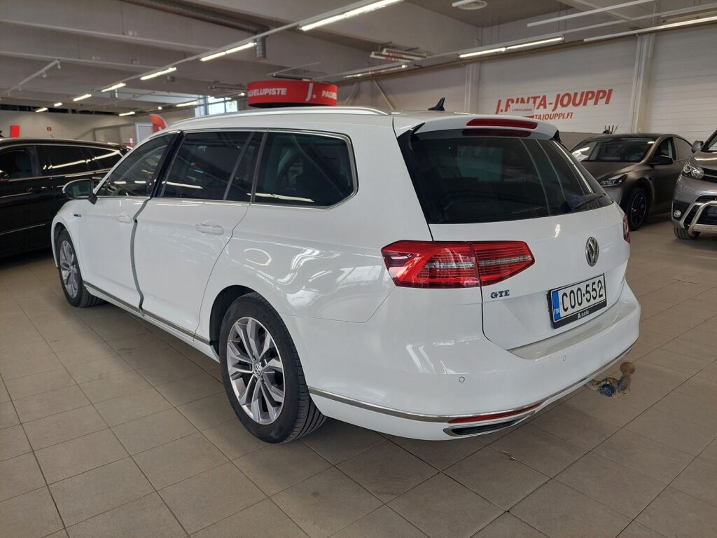 Volkswagen Passat 2016 Valkoinen