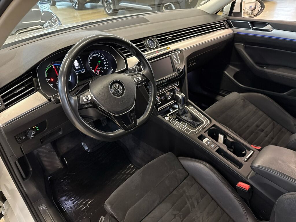 Volkswagen Passat 2016 Valkoinen