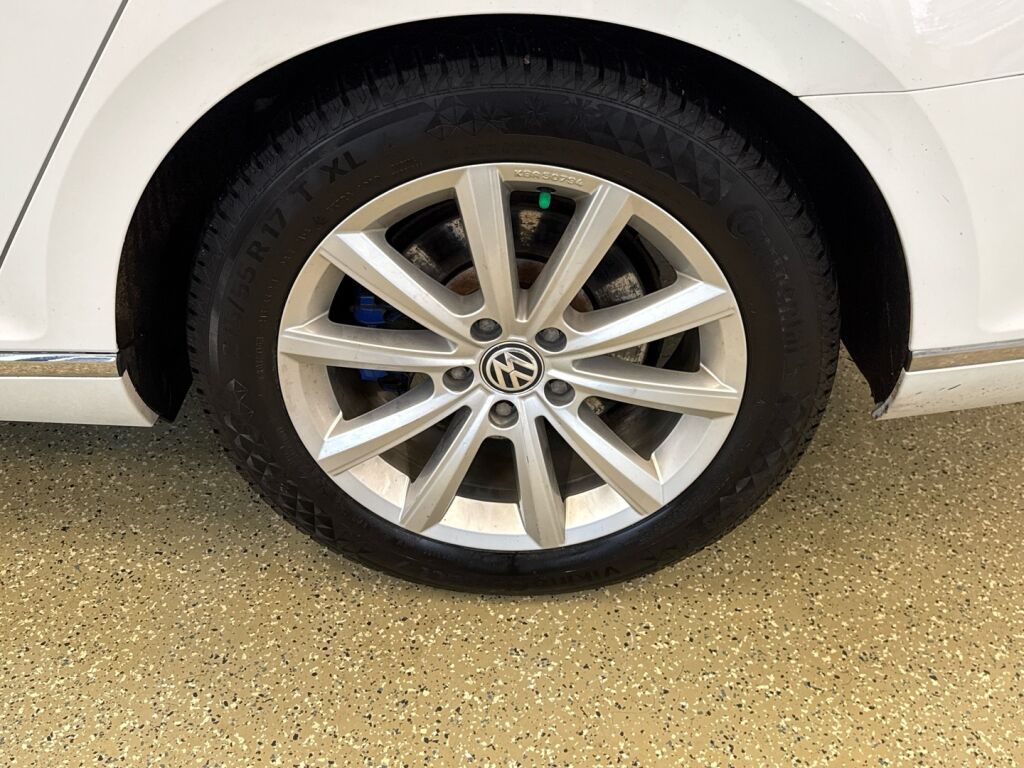Volkswagen Passat 2016 Valkoinen