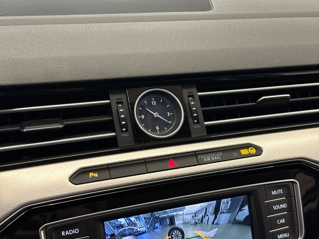 Volkswagen Passat 2016 Valkoinen