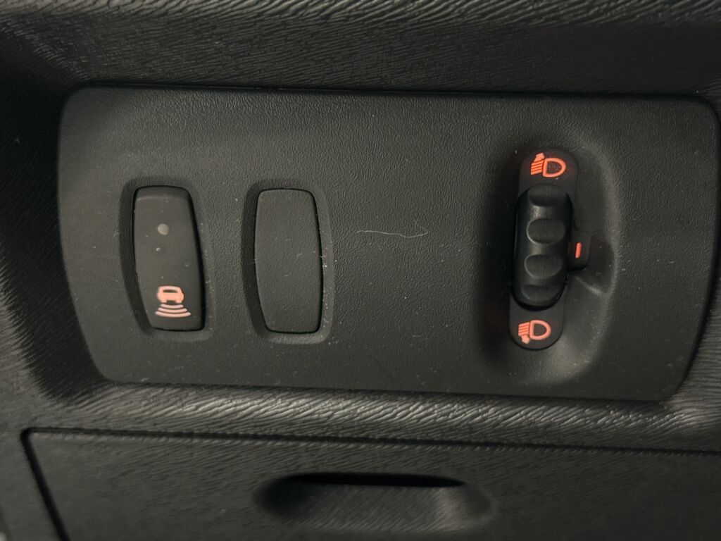 Nissan NV250 2020 Valkoinen