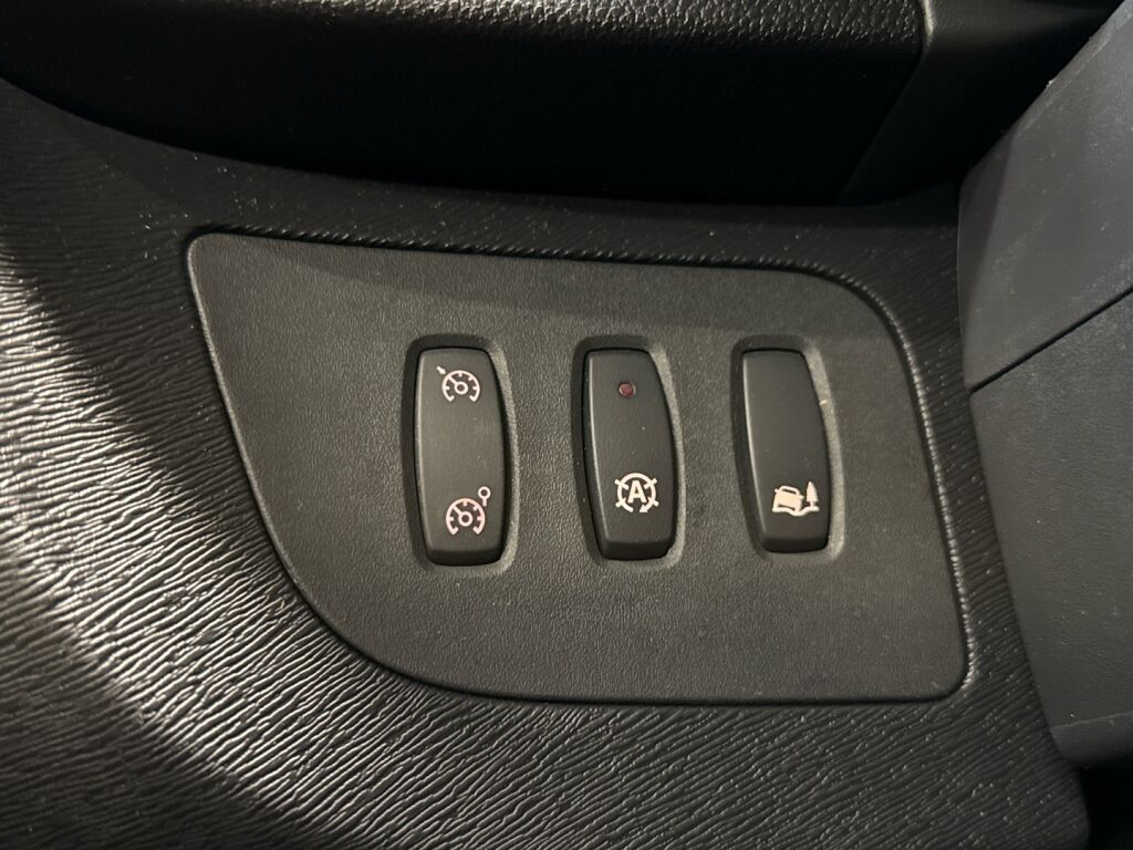 Nissan NV250 2020 Valkoinen