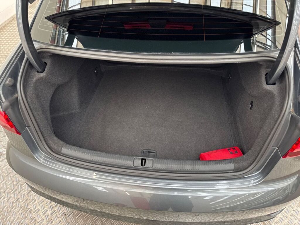Audi A3 2020 Harmaa