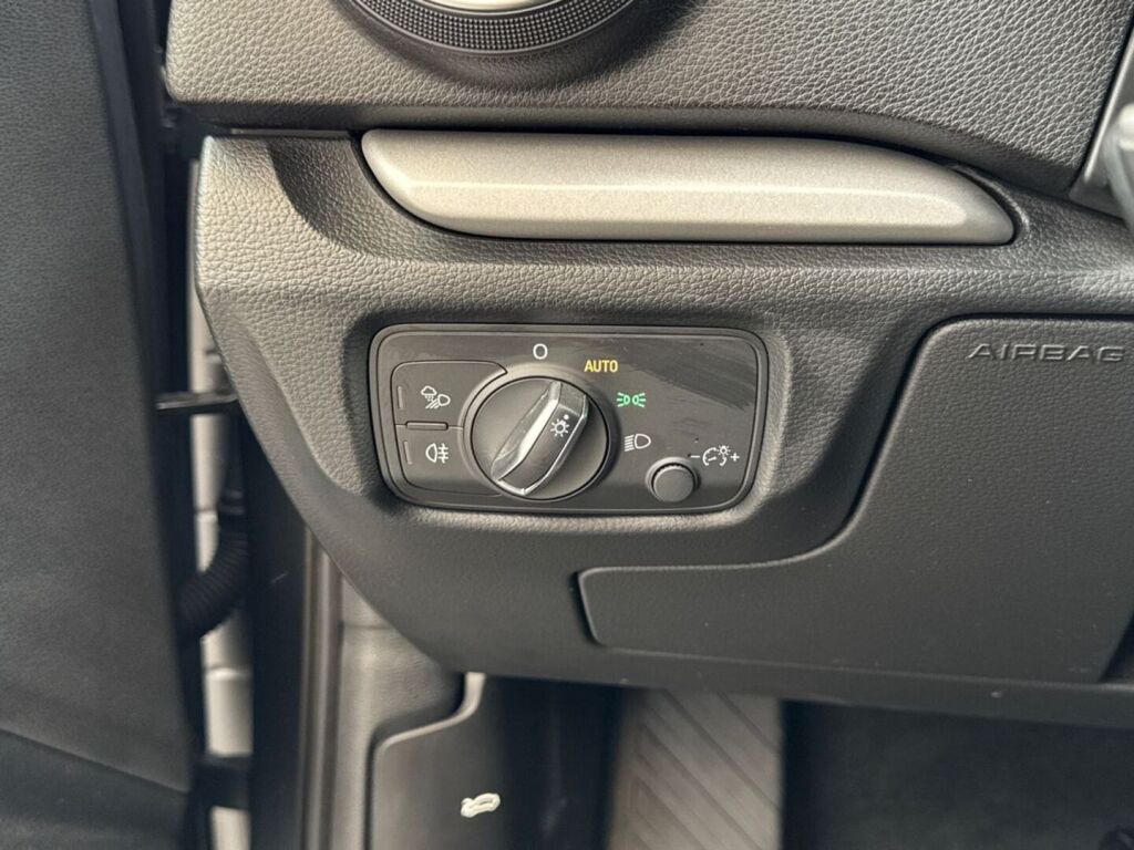 Audi A3 2020 Harmaa