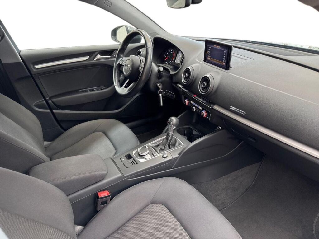 Audi A3 2020 Harmaa