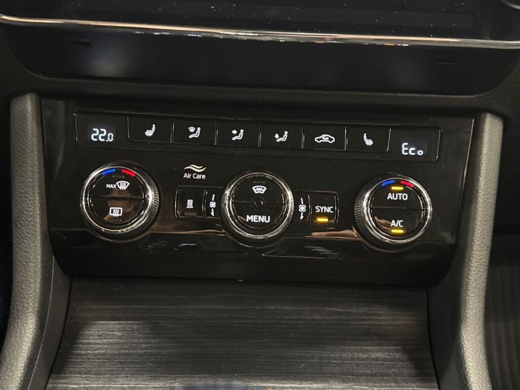 Skoda Superb 2020 Harmaa