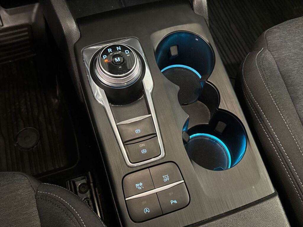 Ford Focus 2020 Metallinhohto Musta (Agate Black Metallic)