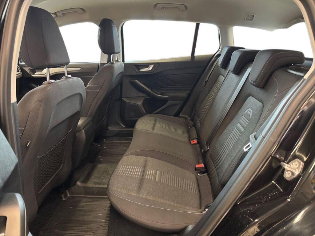 Ford Focus 2020 Metallinhohto Musta (Agate Black Metallic)