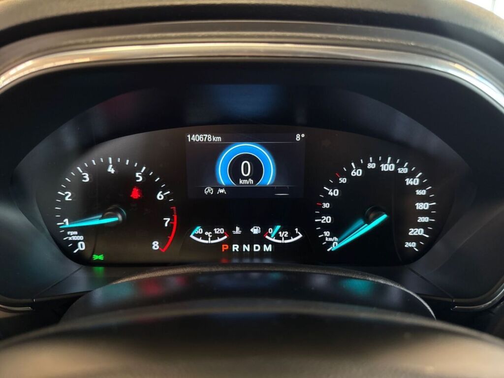 Ford Focus 2020 Metallinhohto Musta (Agate Black Metallic)