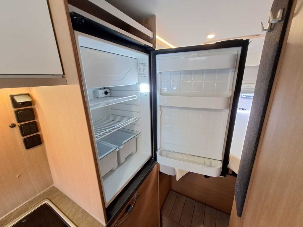 Weinsberg CaraBus VAN 640 2020 Valkoinen