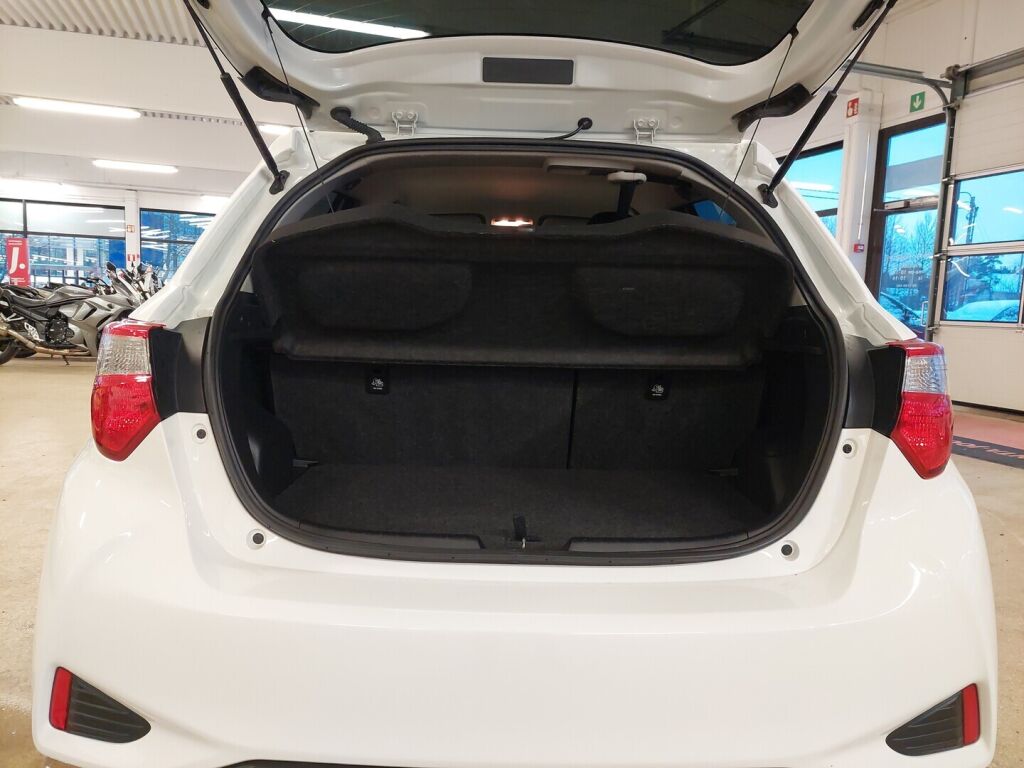 Toyota Yaris 2020 Valkoinen