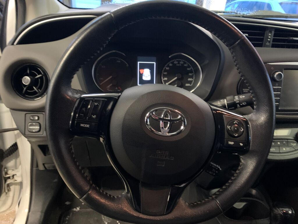 Toyota Yaris 2020 Valkoinen