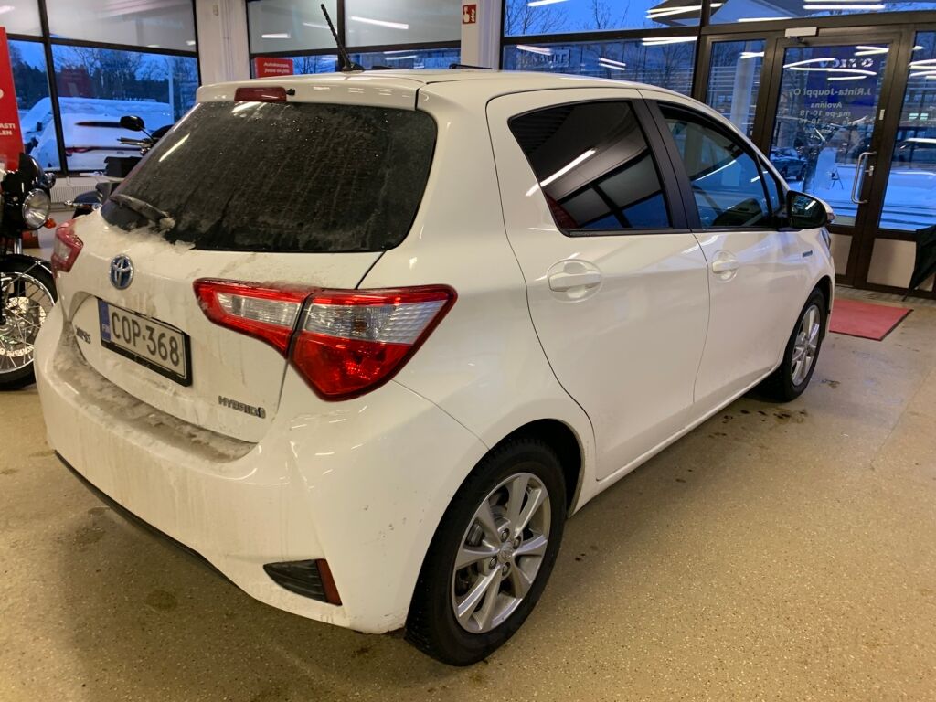 Toyota Yaris 2020 Valkoinen