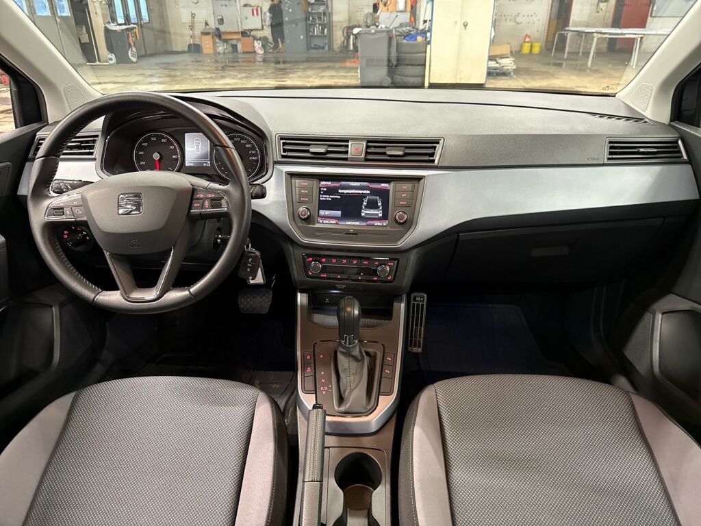 Seat Arona 2020 Harmaa