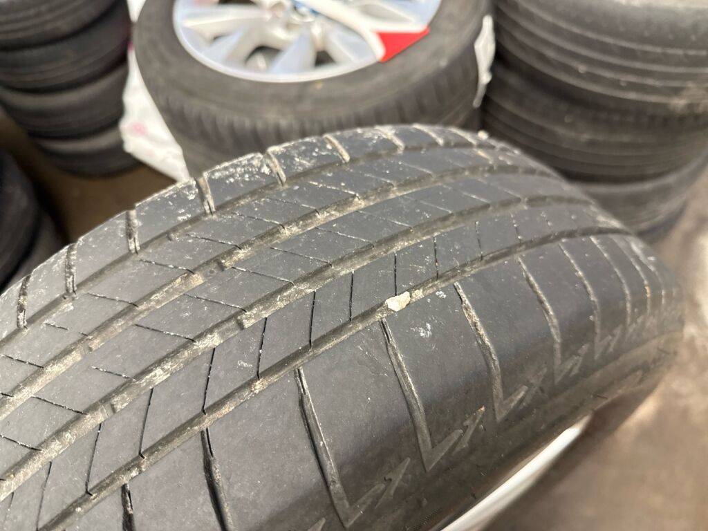 Seat Arona 2020 Harmaa