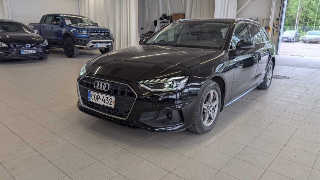 Audi A4 2020 Musta