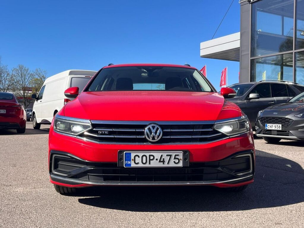 Volkswagen Passat 2020 Punainen