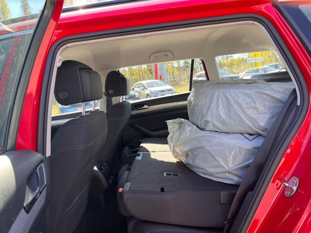 Volkswagen Passat 2020 Punainen